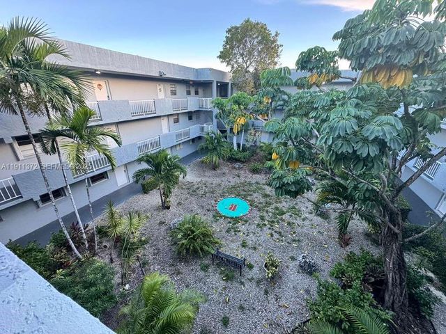 6195 W 18th Ave G324, Hialeah, FL 33012