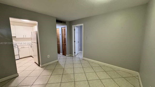 6195 W 18th Ave G324, Hialeah, FL 33012