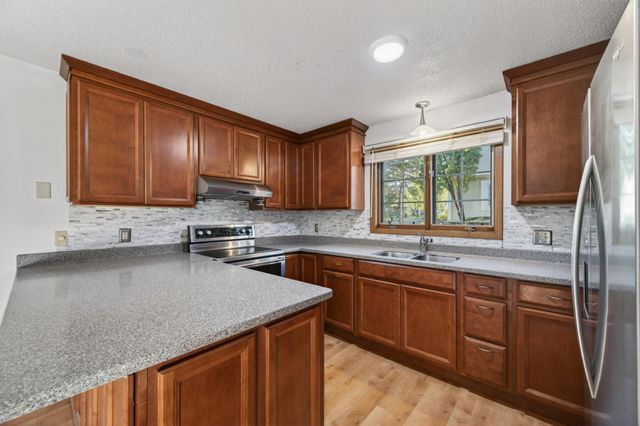 2023 Parkside Drive, Saint Paul, MN 55119