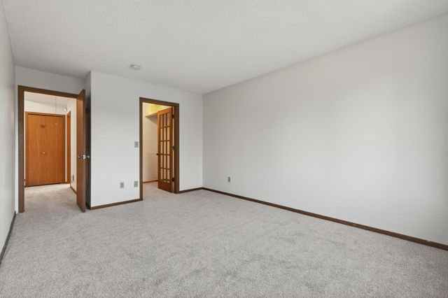 2023 Parkside Drive, Saint Paul, MN 55119