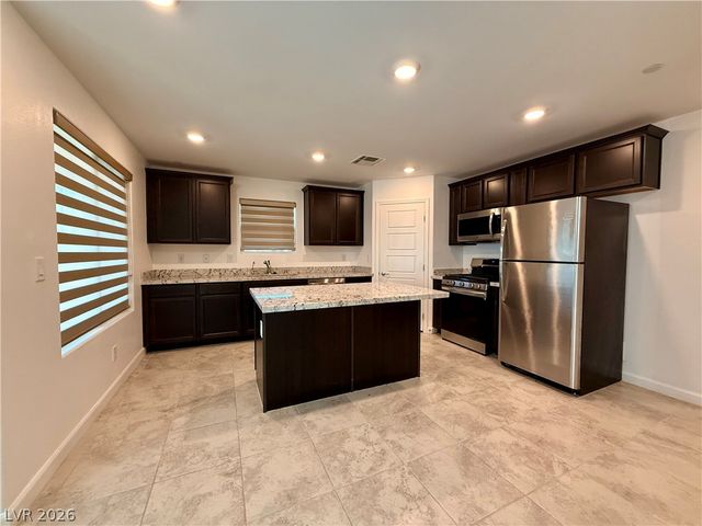 717 Pickled Pepper Place, Henderson, NV 89011