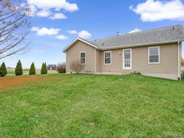 1 Jason Drive, Glen Carbon, IL 62034