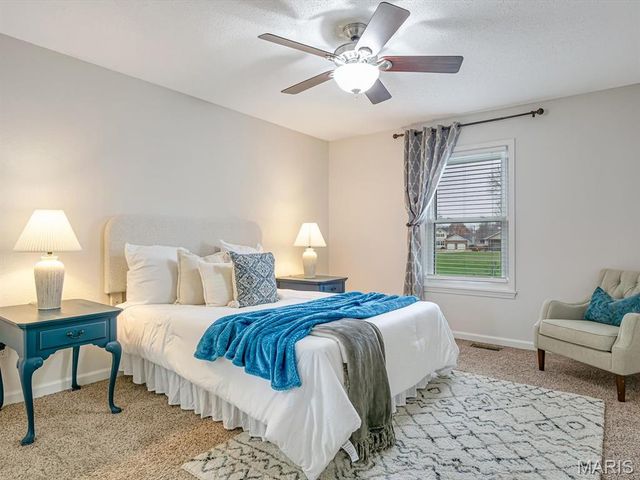 1 Jason Drive, Glen Carbon, IL 62034