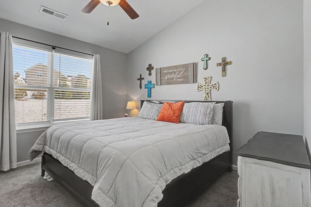 202 Bell Forge Ct, White Bluff, TN 37187