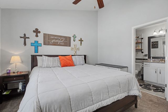 202 Bell Forge Ct, White Bluff, TN 37187