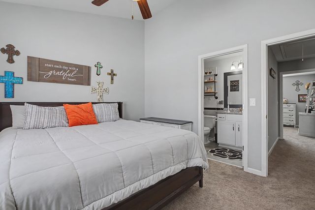 202 Bell Forge Ct, White Bluff, TN 37187