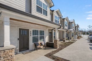 202 Bell Forge Ct, White Bluff, TN 37187