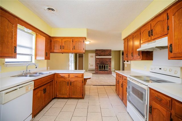 12085 N Jackson Highway, Lincoln, AR 72744