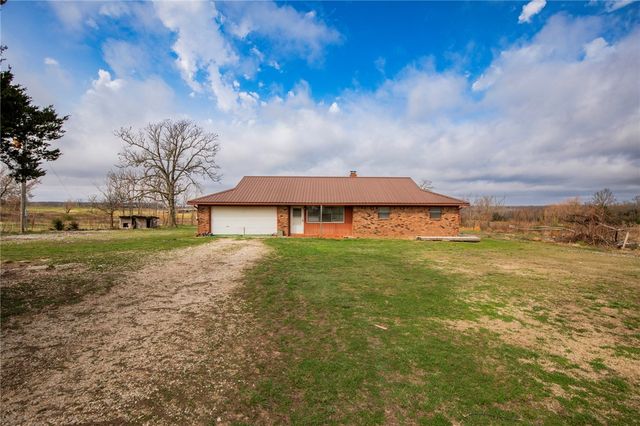 12085 N Jackson Highway, Lincoln, AR 72744
