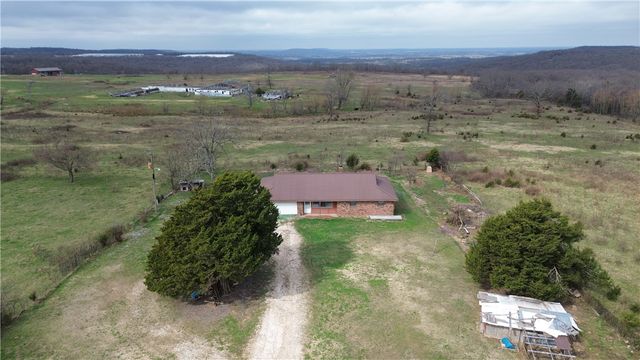 12085 N Jackson Highway, Lincoln, AR 72744