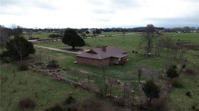 12085 N Jackson Highway, Lincoln, AR 72744