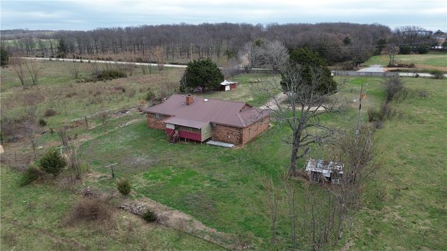12085 N Jackson Highway, Lincoln, AR 72744