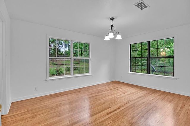 106 W Ward, White Oak, TX 75693