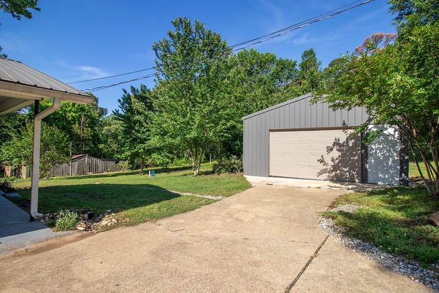 106 W Ward, White Oak, TX 75693