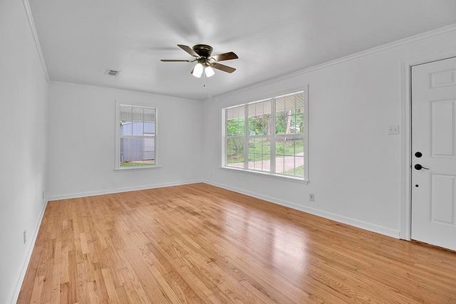 106 W Ward, White Oak, TX 75693