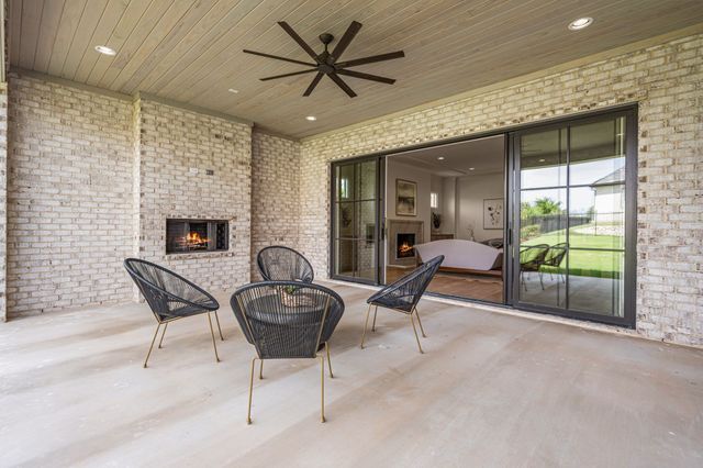 9700 Latour Court, Fort Worth, TX 76126