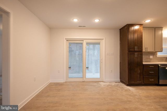 127 THOROUGHBRED TER, Martinsburg, WV 25404