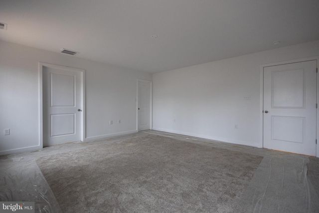 127 THOROUGHBRED TER, Martinsburg, WV 25404