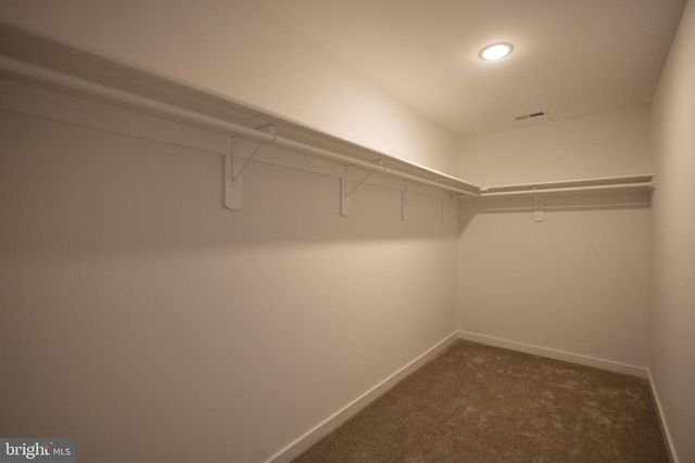 127 THOROUGHBRED TER, Martinsburg, WV 25404