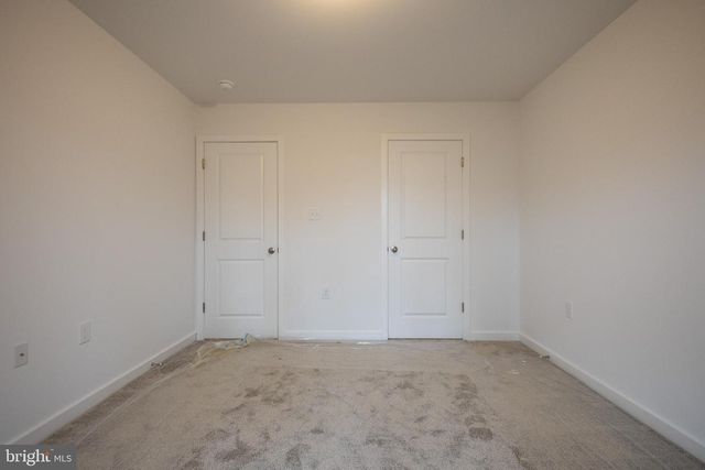 127 THOROUGHBRED TER, Martinsburg, WV 25404