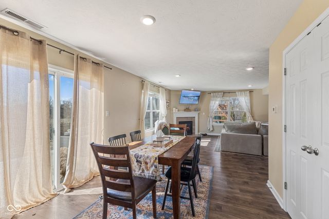 6905 W Wintergreen Court, Mccordsville, IN 46055