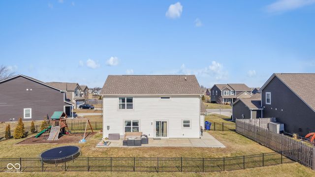 6905 W Wintergreen Court, Mccordsville, IN 46055