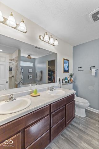 6905 W Wintergreen Court, Mccordsville, IN 46055