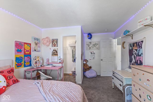 6905 W Wintergreen Court, Mccordsville, IN 46055