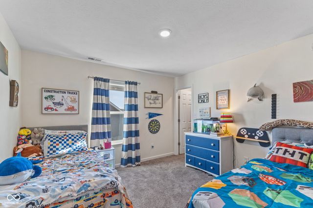 6905 W Wintergreen Court, Mccordsville, IN 46055