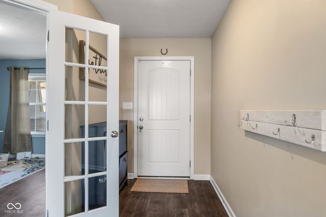 6905 W Wintergreen Court, Mccordsville, IN 46055