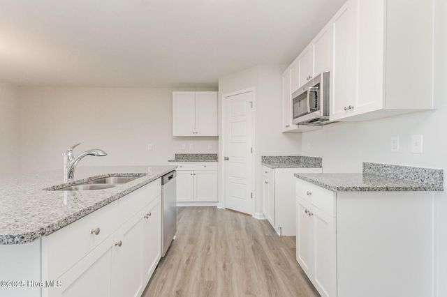 77 Littlefield Lane, La Grange, NC 28551