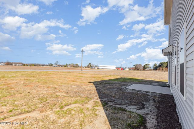 77 Littlefield Lane, La Grange, NC 28551