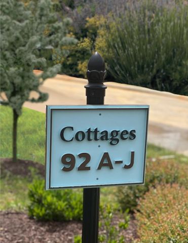 92-G Founding Way 25, Lookout Mountain, GA 30750