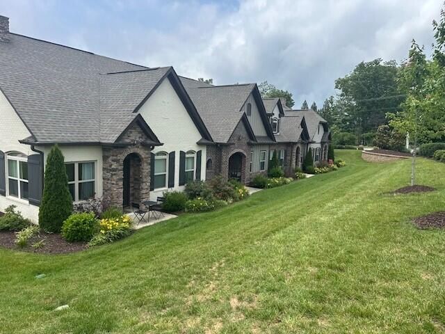 92-G Founding Way 25, Lookout Mountain, GA 30750