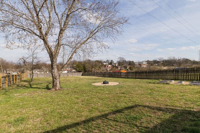216 Slayton Dr, Madison, TN 37115