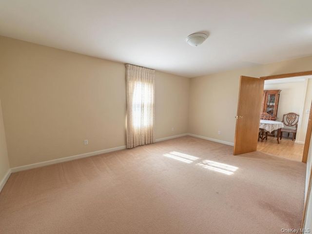 1 Trebor Road, Massapequa, NY 11758