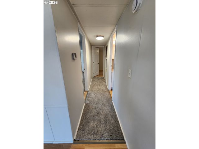 2804 Se COURTNEY Ave 12, Milwaukie, OR 97222