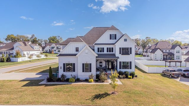 9017 Safe Haven Pl, Spring Hill, TN 37174