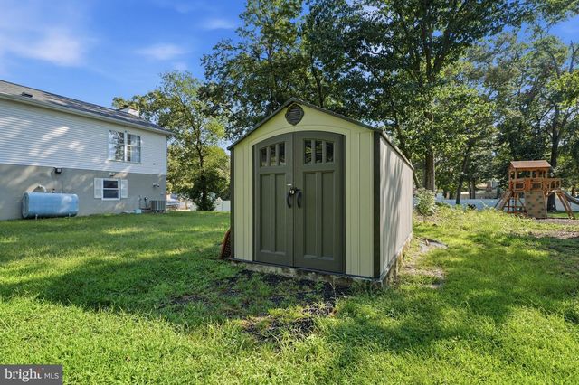 913 FAWN AVE, Pasadena, MD 21122