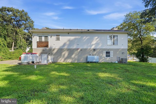 913 FAWN AVE, Pasadena, MD 21122