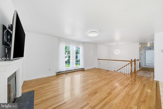 913 FAWN AVE, Pasadena, MD 21122