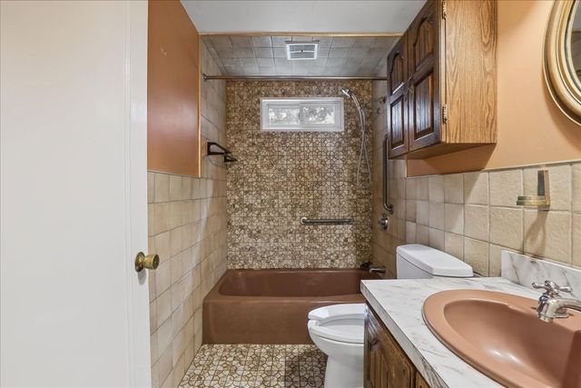 25 Eaton Rd, Dedham, MA 02026