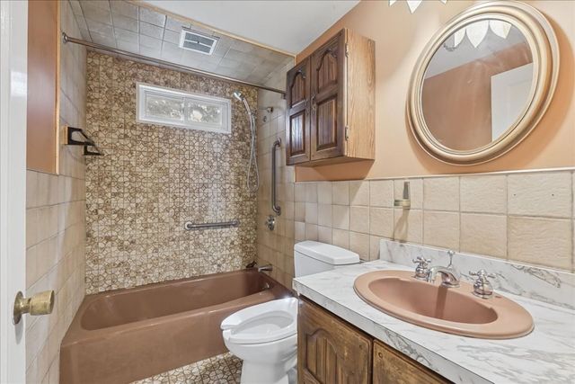25 Eaton Rd, Dedham, MA 02026