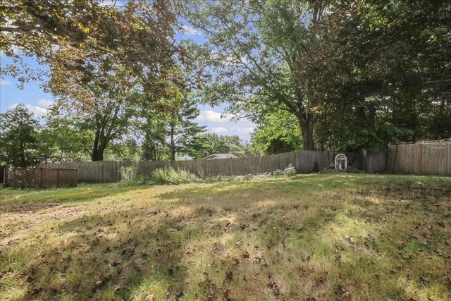 25 Eaton Rd, Dedham, MA 02026