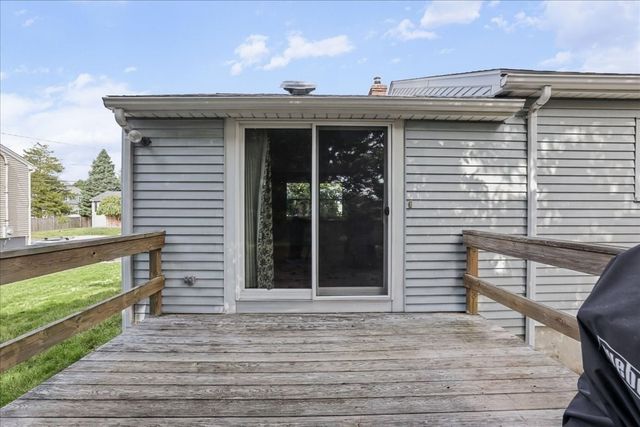 25 Eaton Rd, Dedham, MA 02026