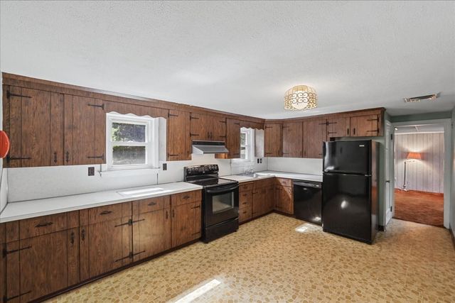 25 Eaton Rd, Dedham, MA 02026