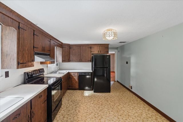 25 Eaton Rd, Dedham, MA 02026