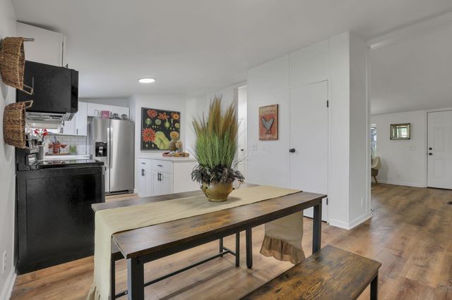 13303 Douglas Lane Road, Centerburg, OH 43011