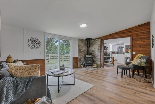 13303 Douglas Lane Road, Centerburg, OH 43011