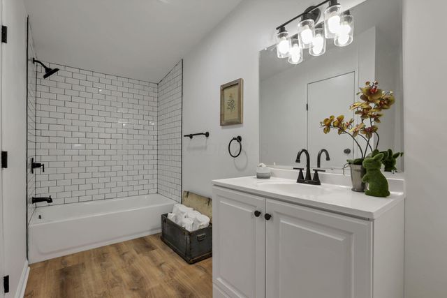 13303 Douglas Lane Road, Centerburg, OH 43011